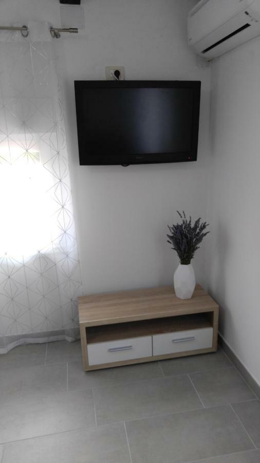 Apartmani Roberta Jurdani Exteriör bild