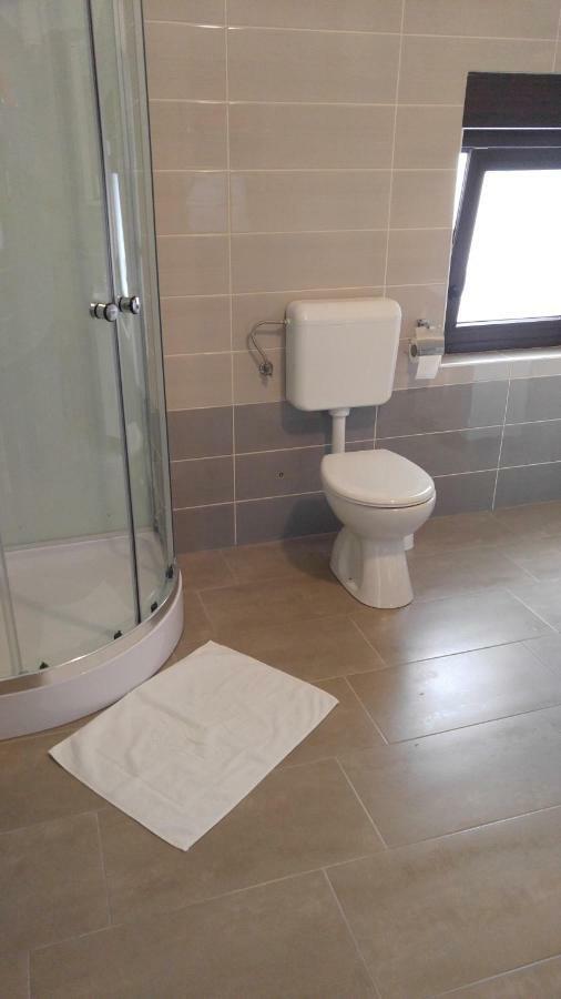 Apartmani Roberta Jurdani Exteriör bild