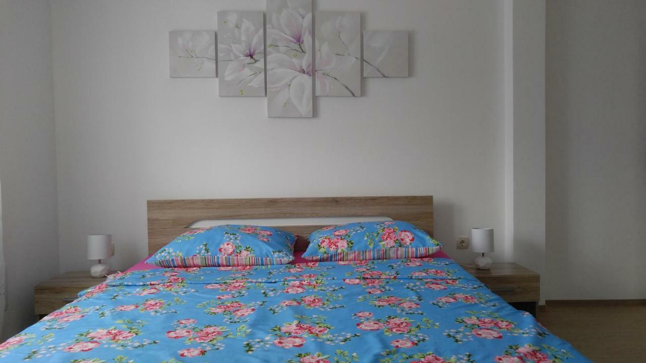 Apartmani Roberta Jurdani Exteriör bild