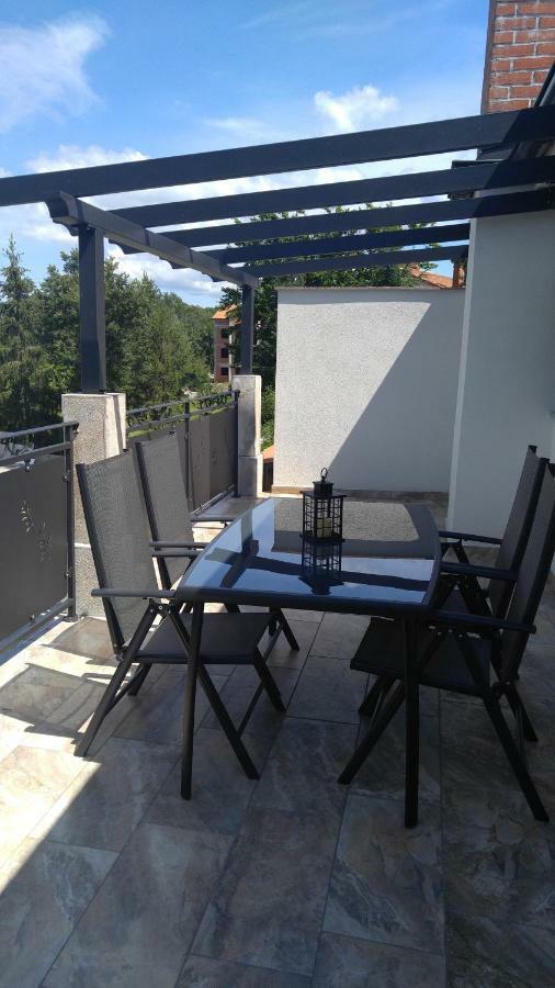 Apartmani Roberta Jurdani Exteriör bild