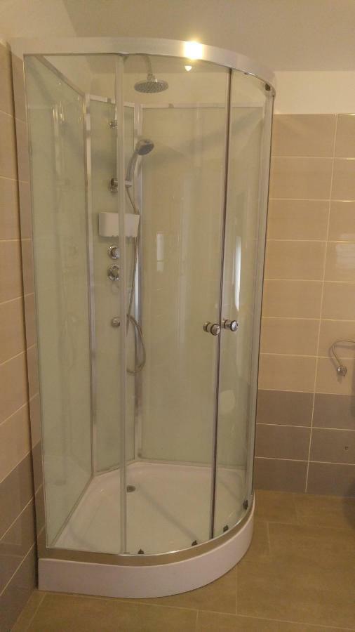 Apartmani Roberta Jurdani Exteriör bild